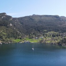 Gezellige drukte in Stavanger en rust in de mooie natuur van Lysefjord